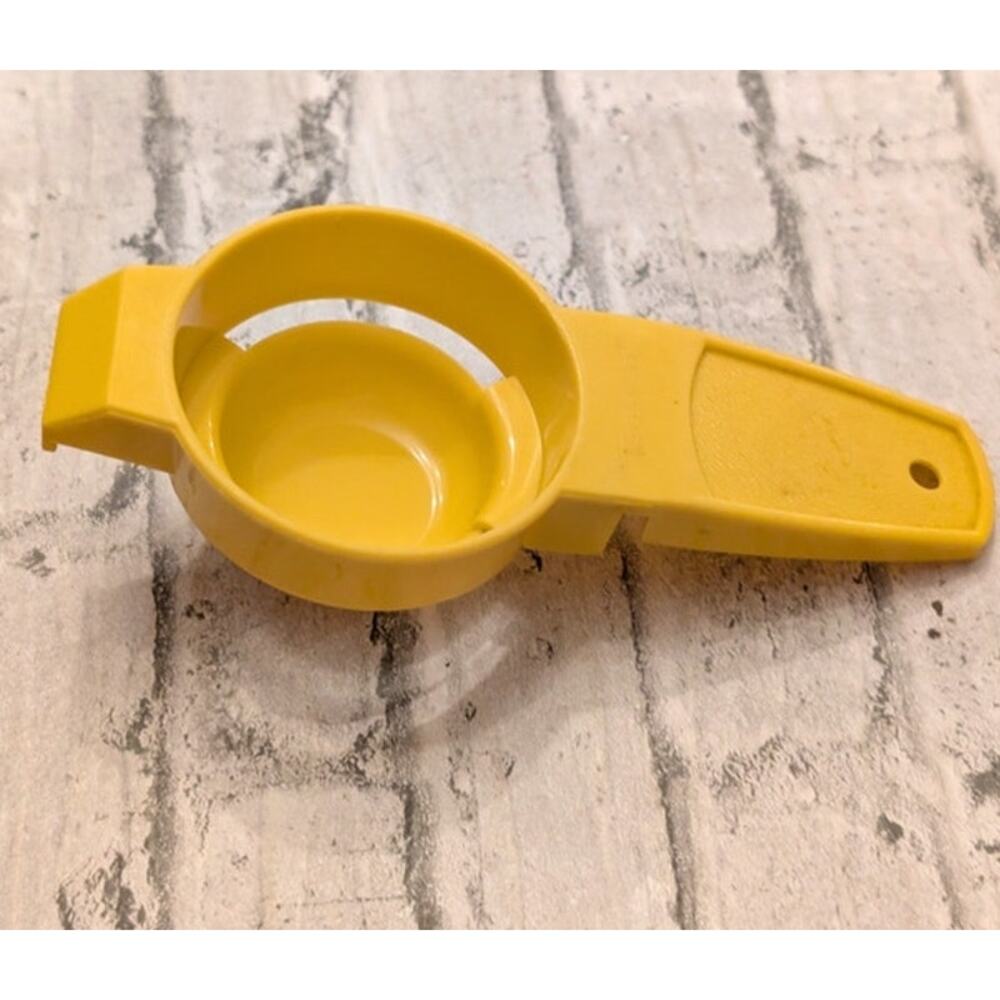 Vtg Tupperware Egg Separator Yellow